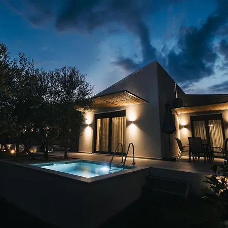 Octo Complex Nea Iraklitsa